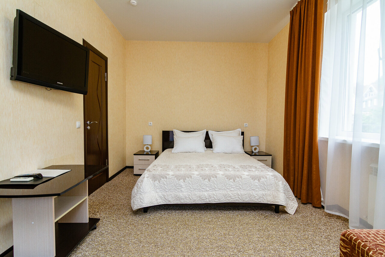 Гостиница Адмирал Небуг