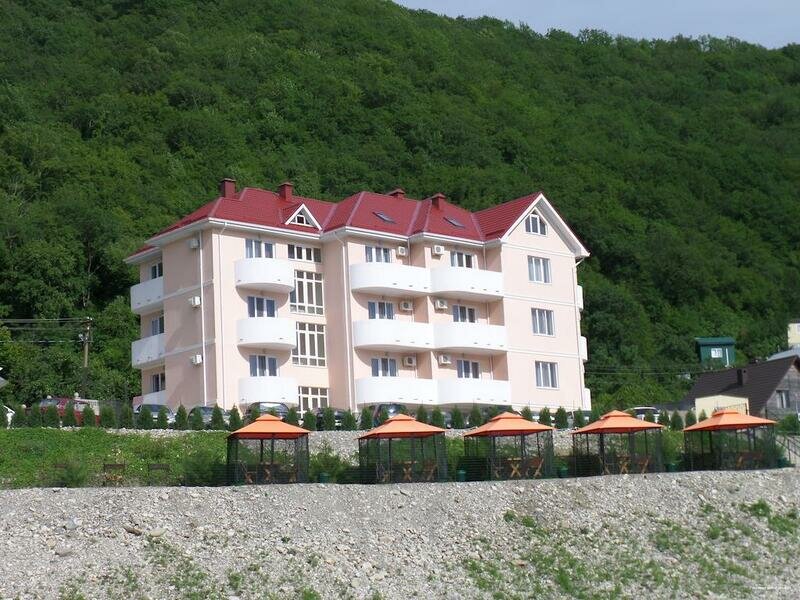 Гостиница Адмирал Небуг-87