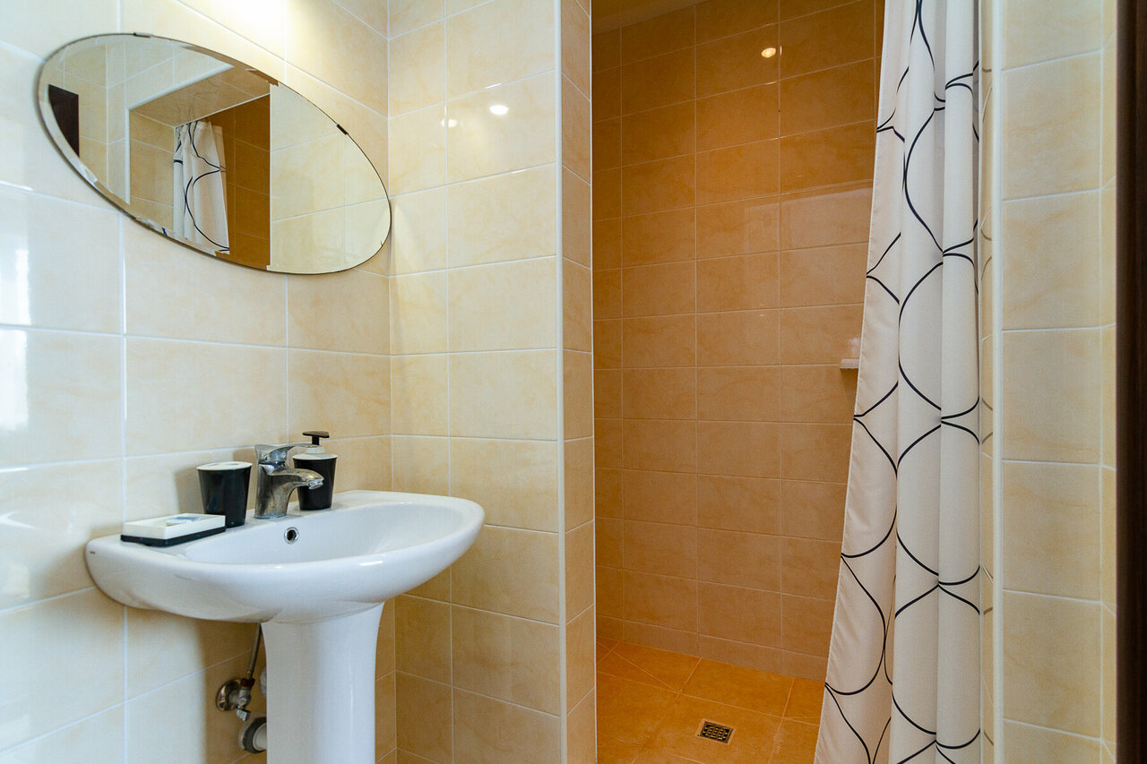 Гостиница Адмирал Небуг