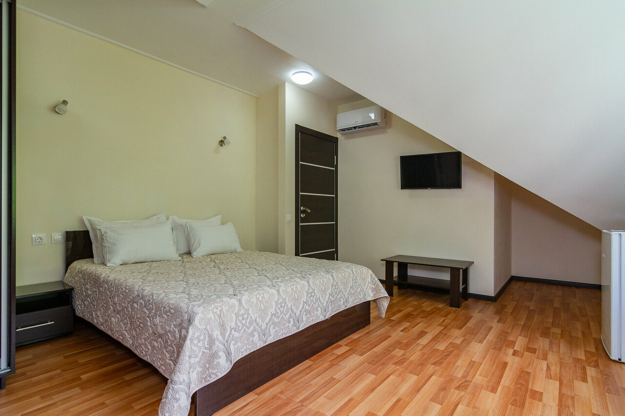 Гостиница Адмирал Небуг