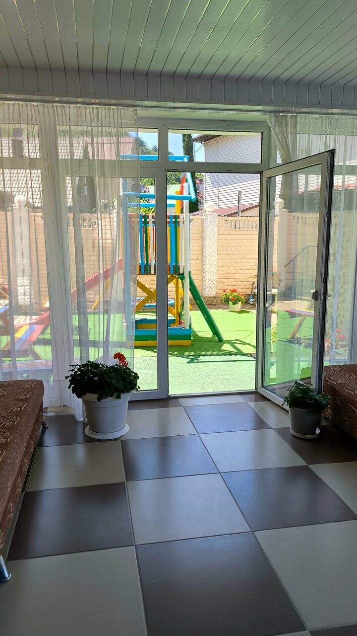 Гостиница Адмирал Небуг-145