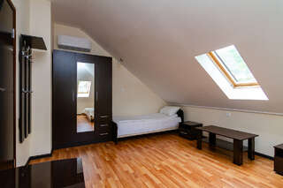 Гостиница Адмирал Небуг Бюджетный трехместный номер-2