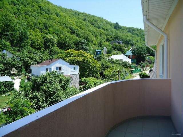 Гостиница Адмирал Небуг-71