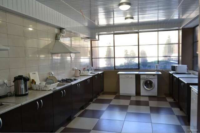 Гостиница Адмирал Небуг-98