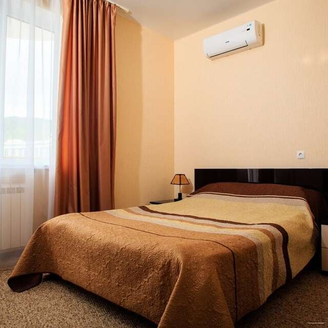 Гостиница Адмирал Небуг-82