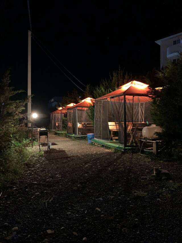 Гостиница Адмирал Небуг-77