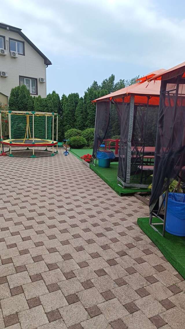 Гостиница Адмирал Небуг-85